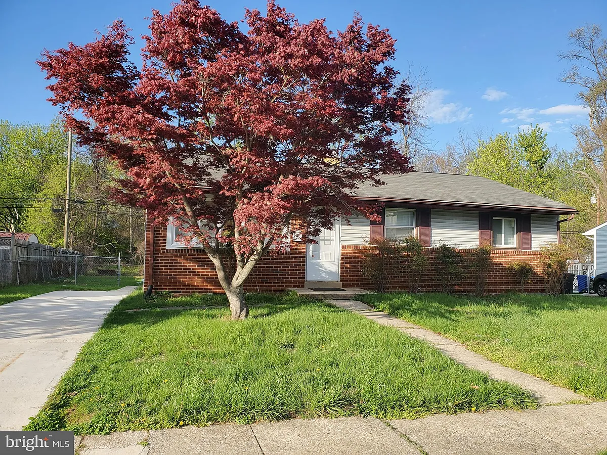 Building Photo - 8408 Church Ln