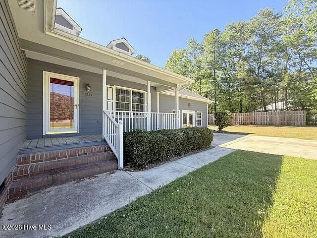 Building Photo - 1215 Willow Springs Dr W