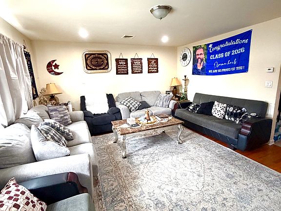5th image of 58 Garfield Ave #2