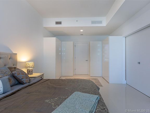 5th image of 1010 Brickell Ave #4708