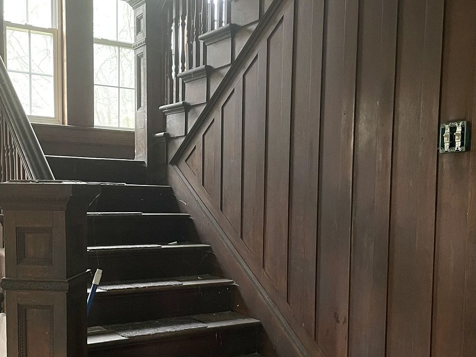 2nd image of 113 Wehe Ter