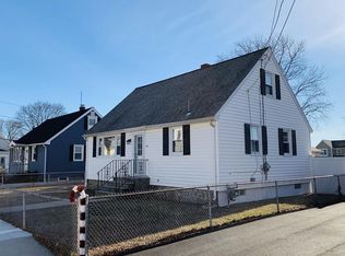 55 Saratoga St, Lowell, MA 01852