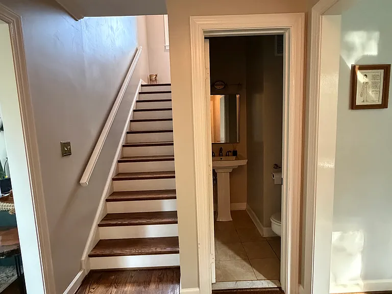443 Westover Mews — Photo 10
