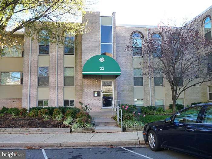 1st image of 23 Canterbury Sq APT 202