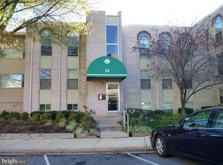 23 Canterbury Sq APT 202, Alexandria, VA 22304