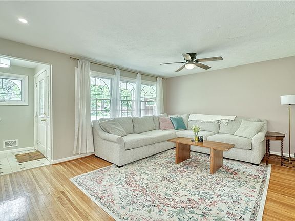 2nd image of 665 Regina Dr