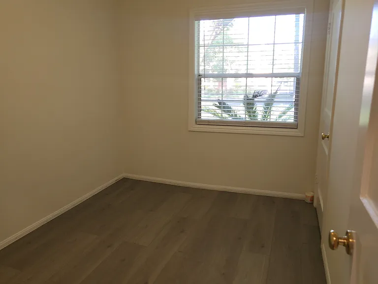 1310 Mayflower Ave — Photo 16