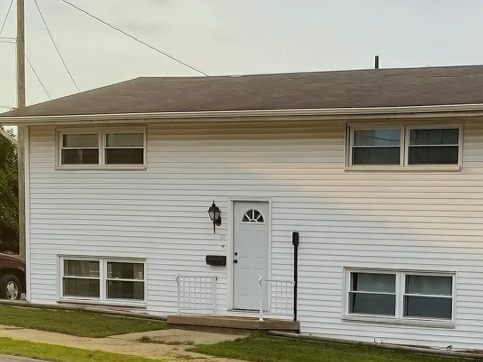 10 E Highland Ave