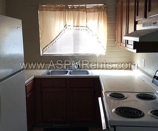3rd image of 805 S Cheyenne St APT 8