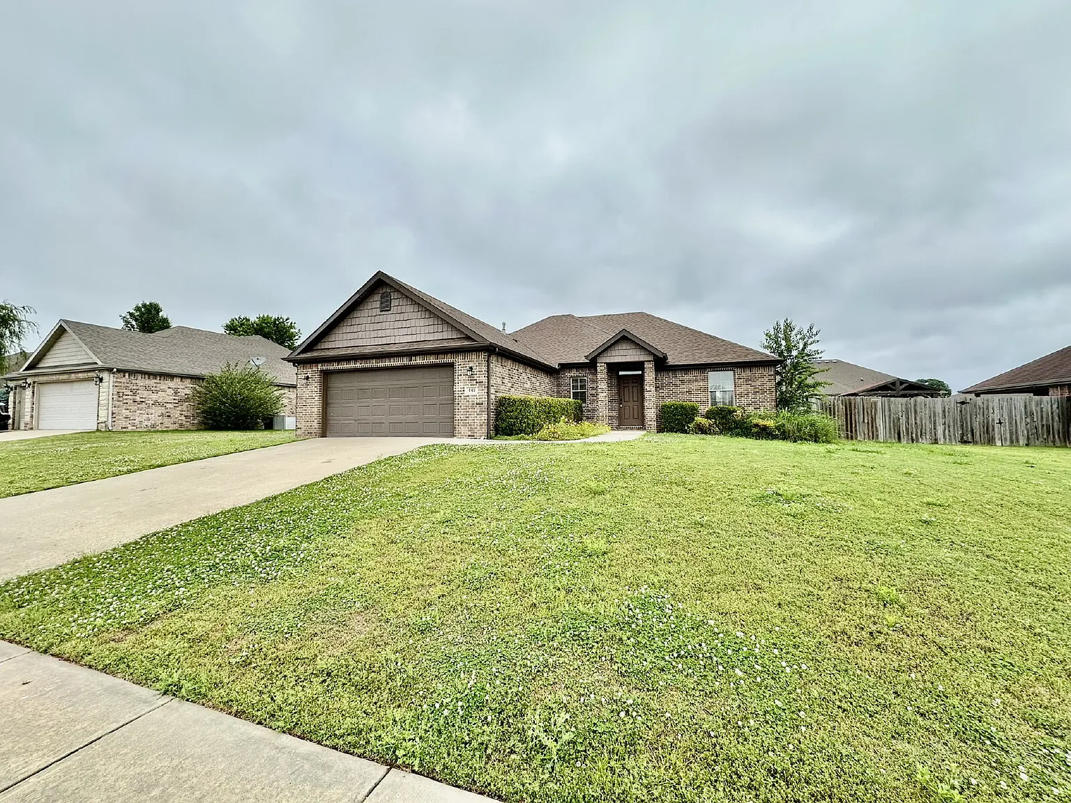 3 bed, 2.0 bath, 1653 sqft, $1,798 — Photo 1