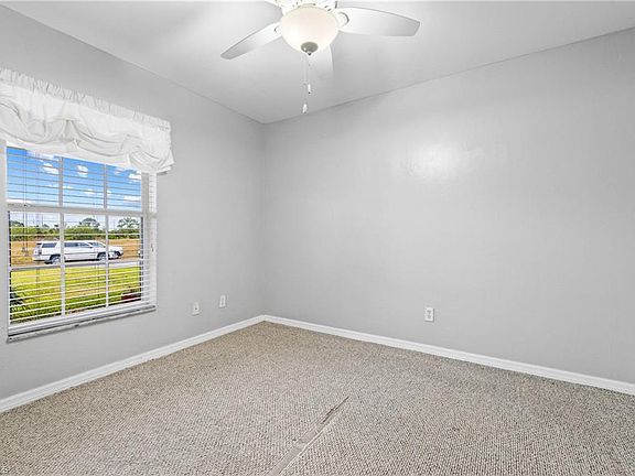 5th image of 4133 NE 9th Pl