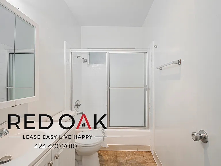 710 N Genesee Ave #10 — Photo 10
