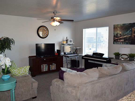 3rd image of 15304 S Tarawa Dr