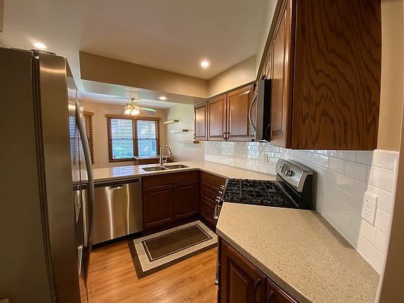 5th image of 33 Fallcreek Cir #33