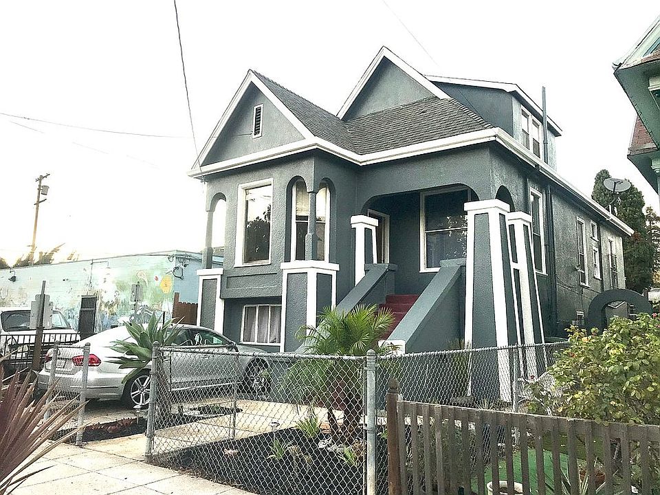 2nd image of 2111 Essex St