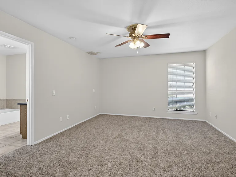 5301 Tartan Cir — Photo 16