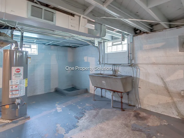 329 N Jay St — Photo 17