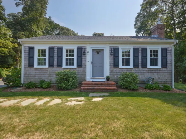 31 Garrison Road, Falmouth, MA 02540