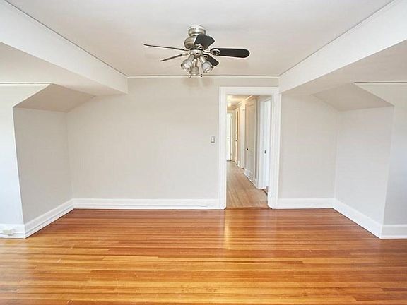 2nd image of 10 Hanford Ave Floor 3