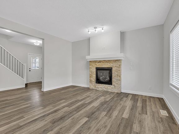 4th image of 235 Kinniburgh Rd