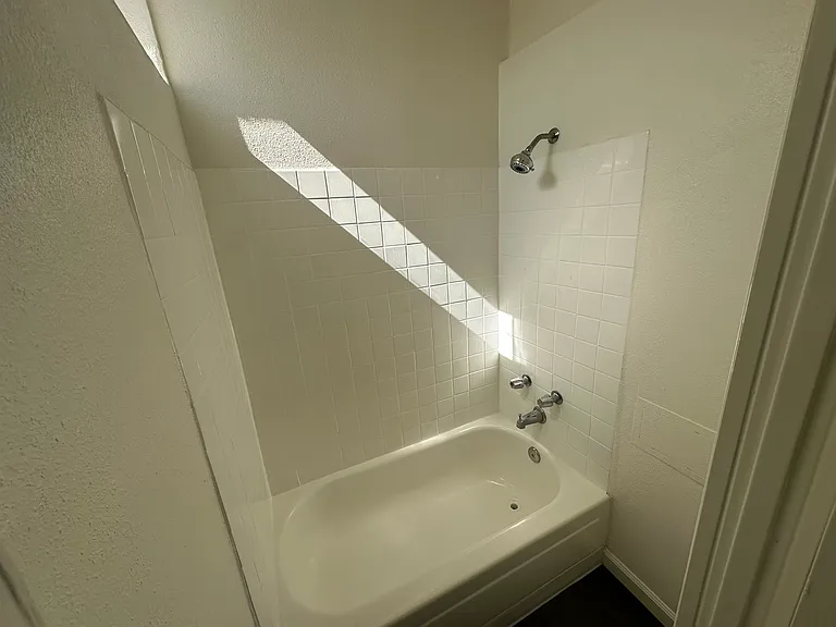 2232 W Via Corona #H — Photo 6