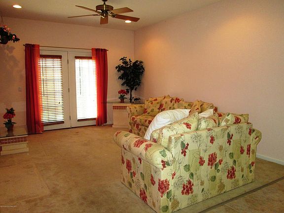 4th image of 49 Deerchase Ln
