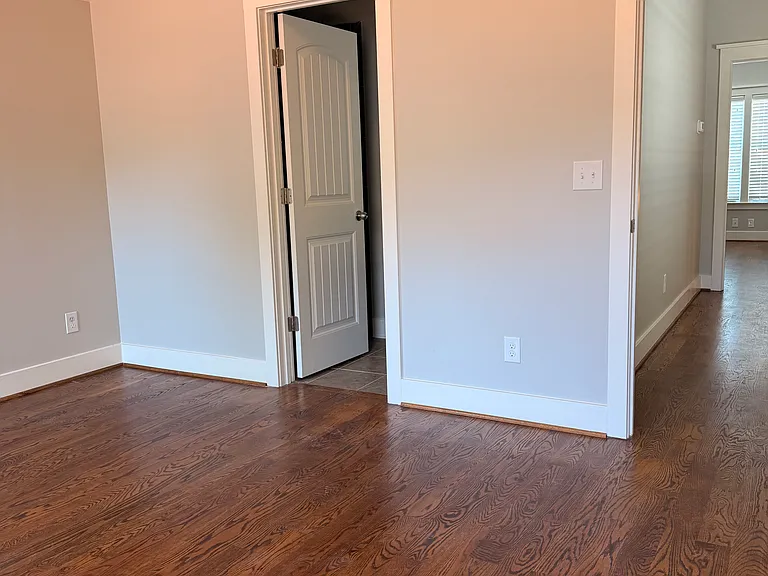 351 Spring St — Photo 23