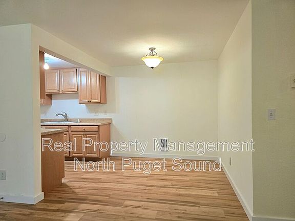5th image of 16817 Larch Way Unit E108