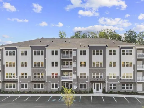 7102 Bridgeway Dr #105, Suffolk, VA 23435