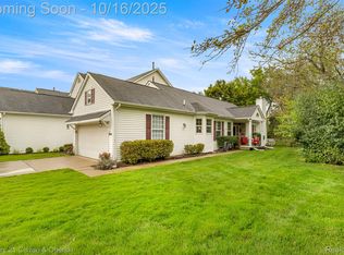 20204 Island Estate Dr, Grosse Ile, MI 48138