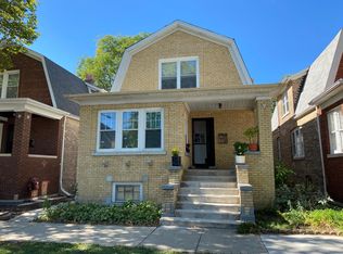 3712 N Richmond St #2, Chicago, IL 60618