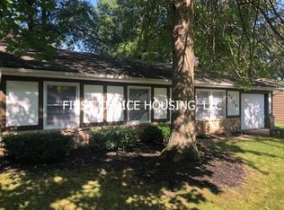 6919 Woodtrail Ct, Fort Wayne, IN 46835