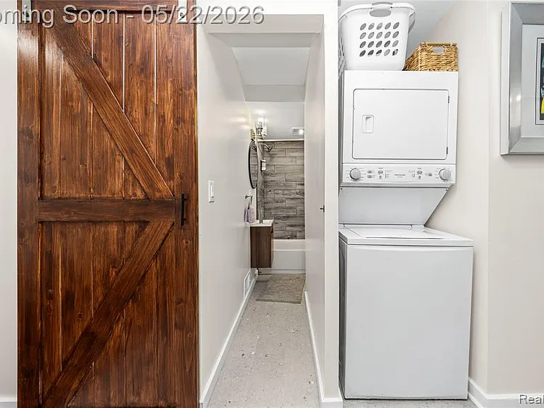 213 1/2 N Main St #ANN — Photo 11