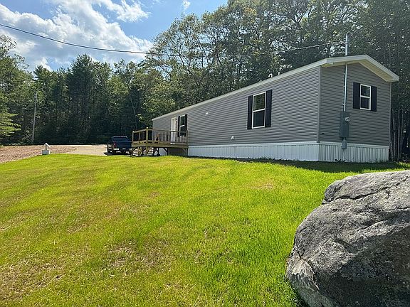 3rd image of 17 Bay Woods Rd