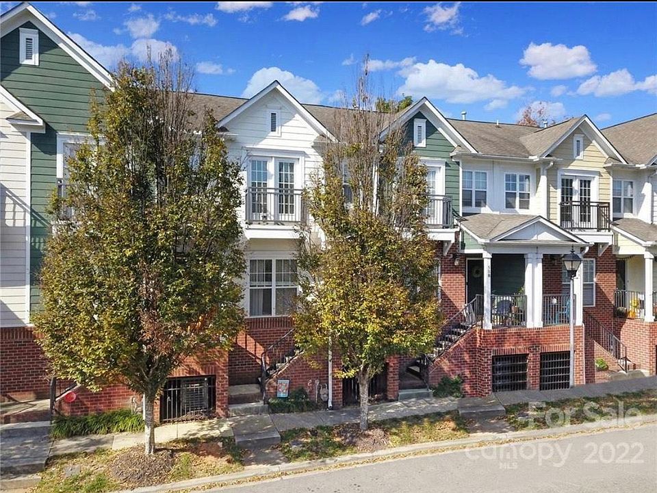 1st image of 510 Village Park Dr