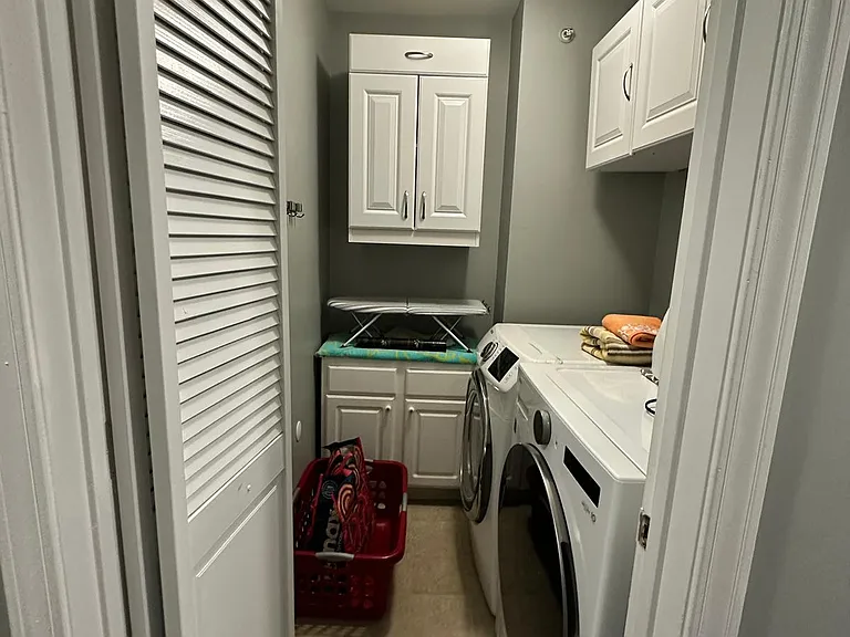 8 Carpenter Ct — Photo 12