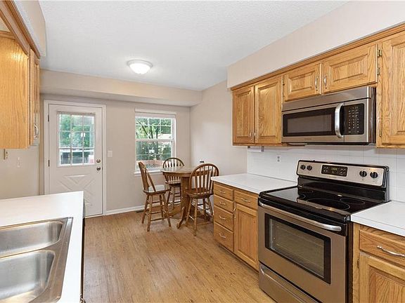 5th image of 513 Airway Ln