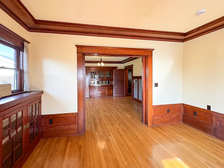 1123 Marion Ave — Photo 51