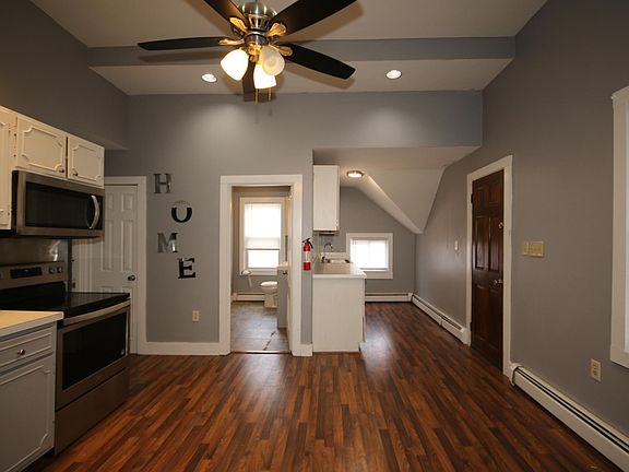 2nd image of 177 Railroad St #3