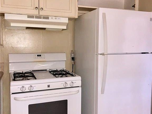 5th image of 3867 Sherwood Dr