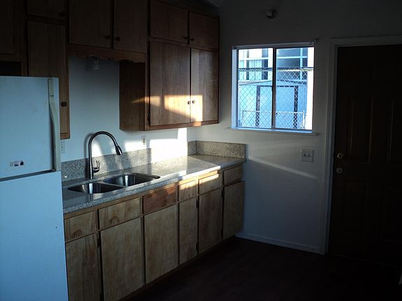 2nd image of 11386 Cedar Ave #A