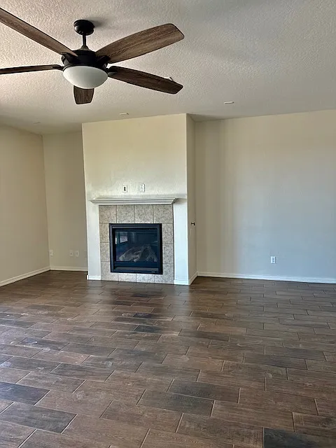 3 bed, 1877 sqft, $2,295 — Photo 4