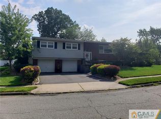 36 Merker Dr, Edison, NJ 08837