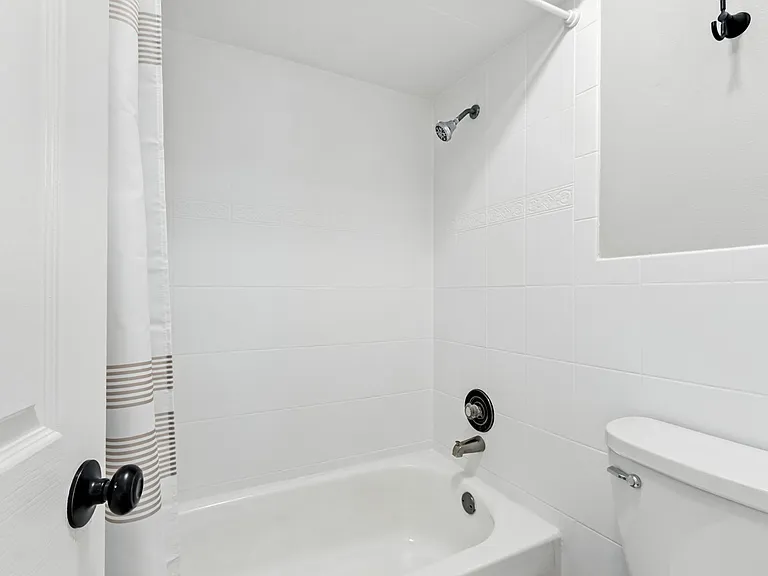 17403 Spicewood Springs Ln — Photo 27