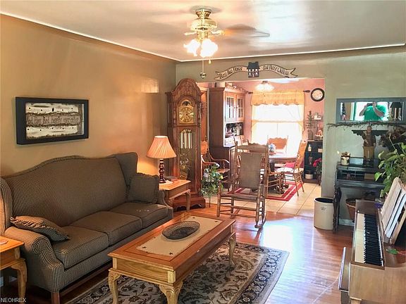 2nd image of 5270 Jeannelynn St