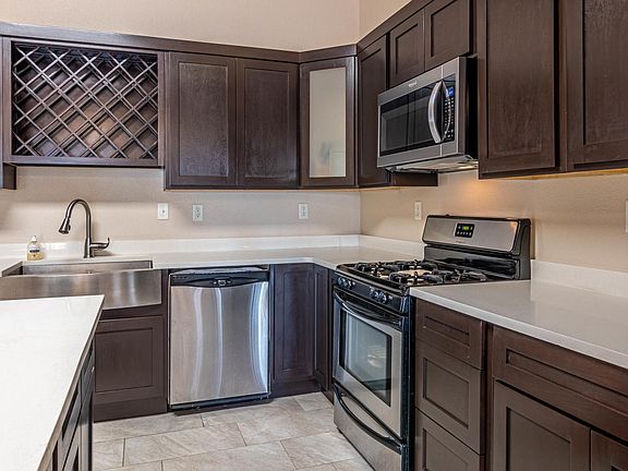 5th image of 1505 Luz De Sol Dr