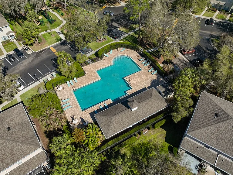 15843 Fishhawk View Dr — Photo 34