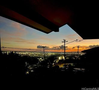2280 Makanani Dr, Honolulu, HI, 96817