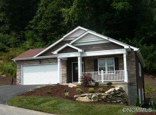 312 Shaws Creek Farm Rd, Laurel Park, NC 28739