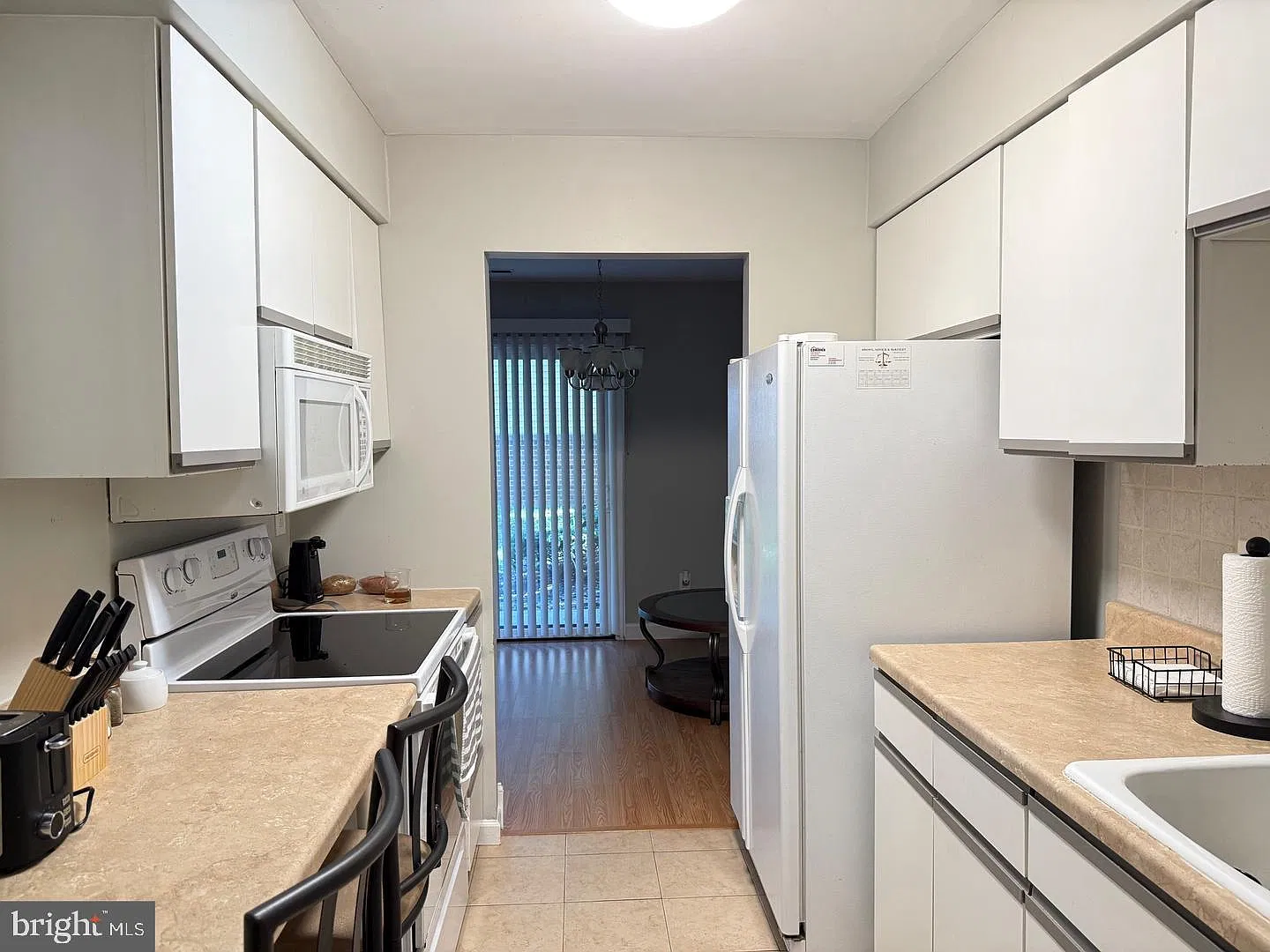 1 bed, 1.0 bath, 884 sqft, $1,800 — Photo 3